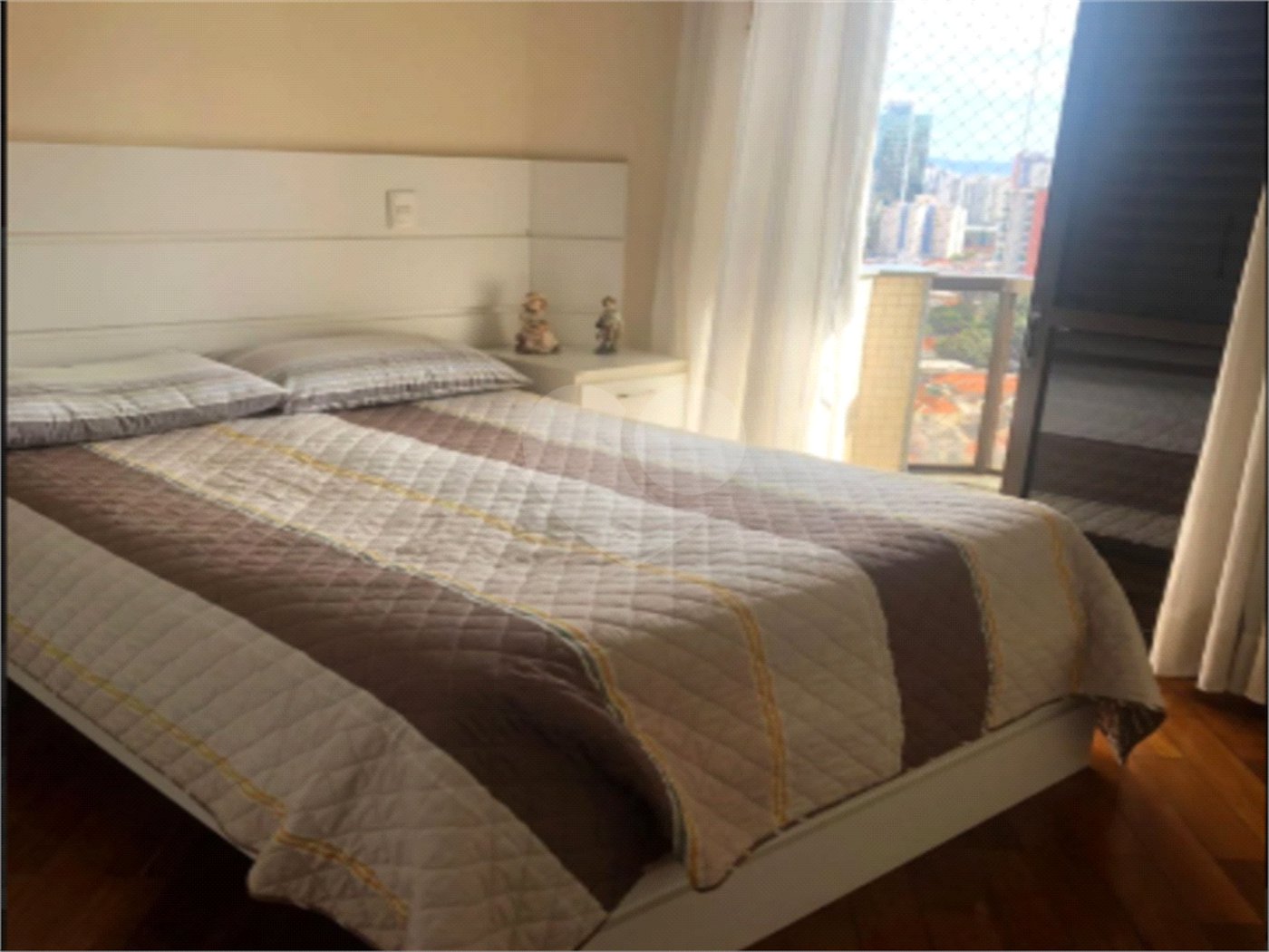 Apartamento à venda com 3 quartos, sendo 1 suíte, em Vila Regente Feijó, São Paulo, SP