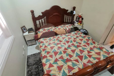 Casa à venda com 3 quartos, sendo 1 suíte, no condomínio Moradas do Ipê, São Paulo - SP