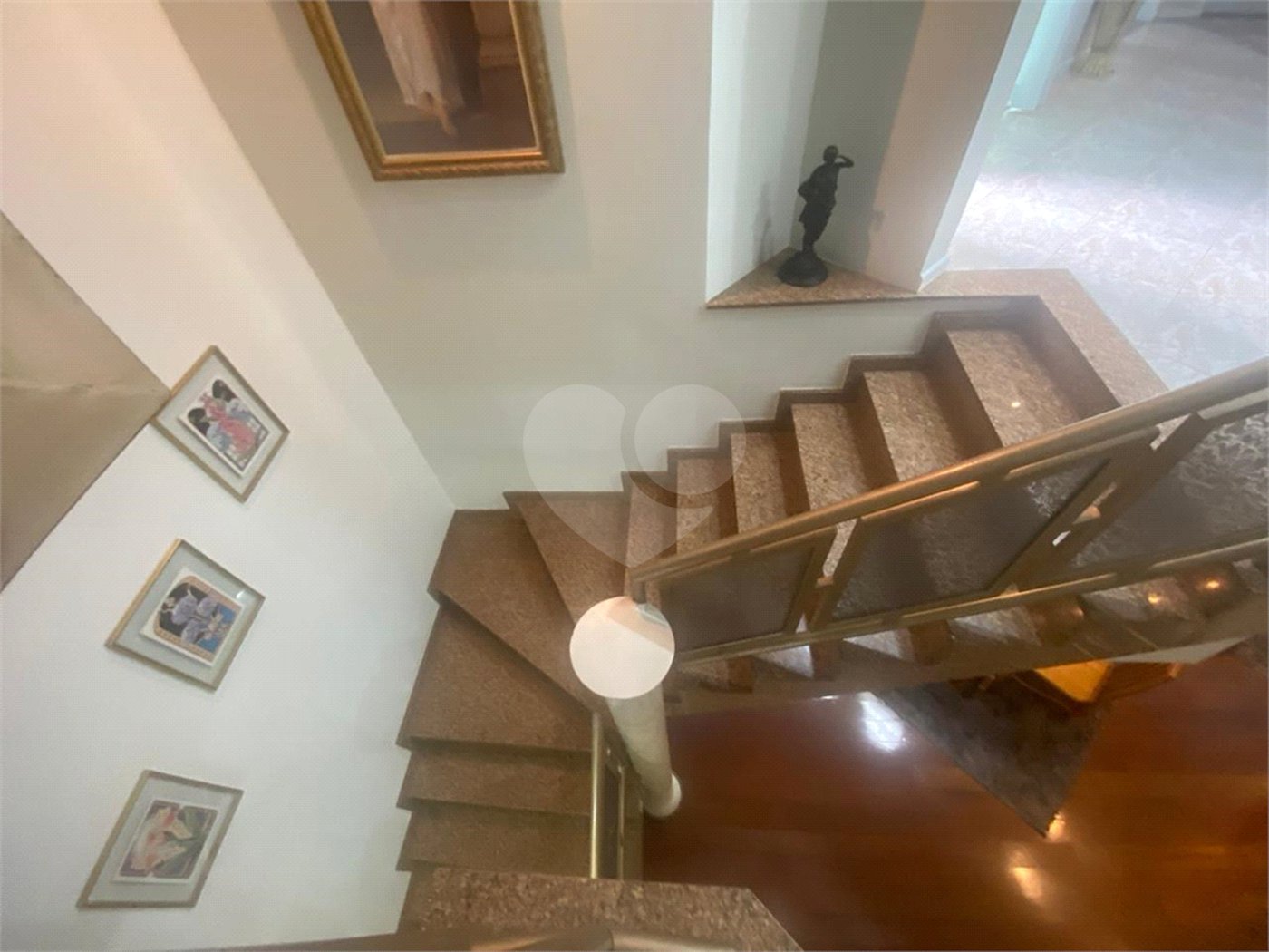 Casa à venda com 3 suítes em Vila Carrão, São Paulo, SP