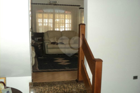 Casa Térrea à venda com 3 suítes em Vila Paulicéia, São Paulo, SP