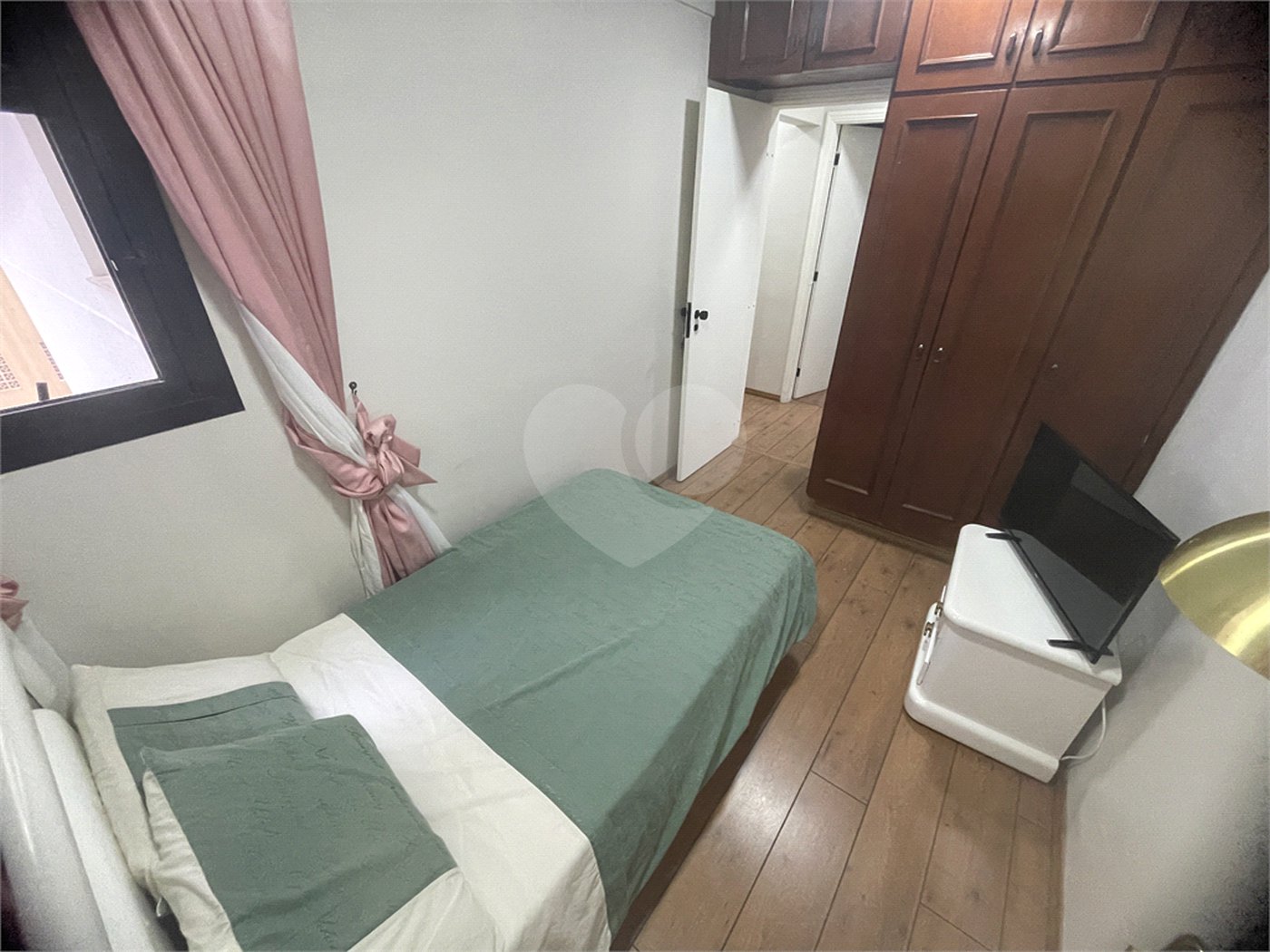 Apartamento à venda com 4 quartos, sendo 1 suíte,  em Santa Teresinha, São Paulo, SP