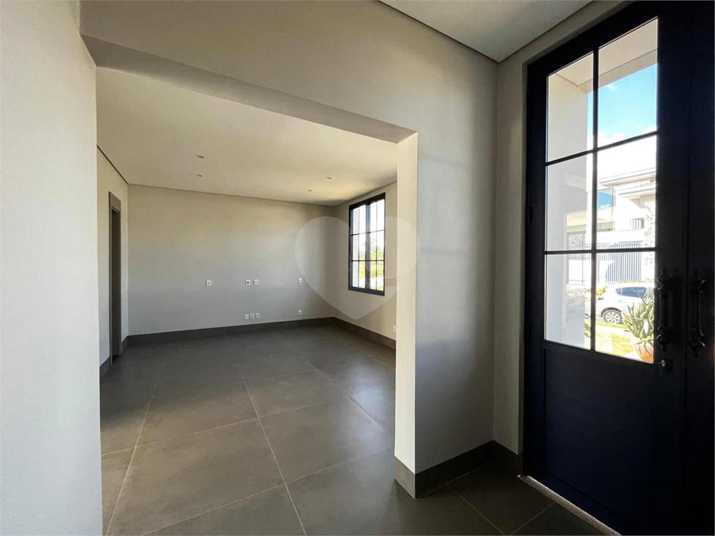Casa à venda com 4 quartos, sendo 2 suítes,  no condomínio Florais Itália, Cuiabá - MT