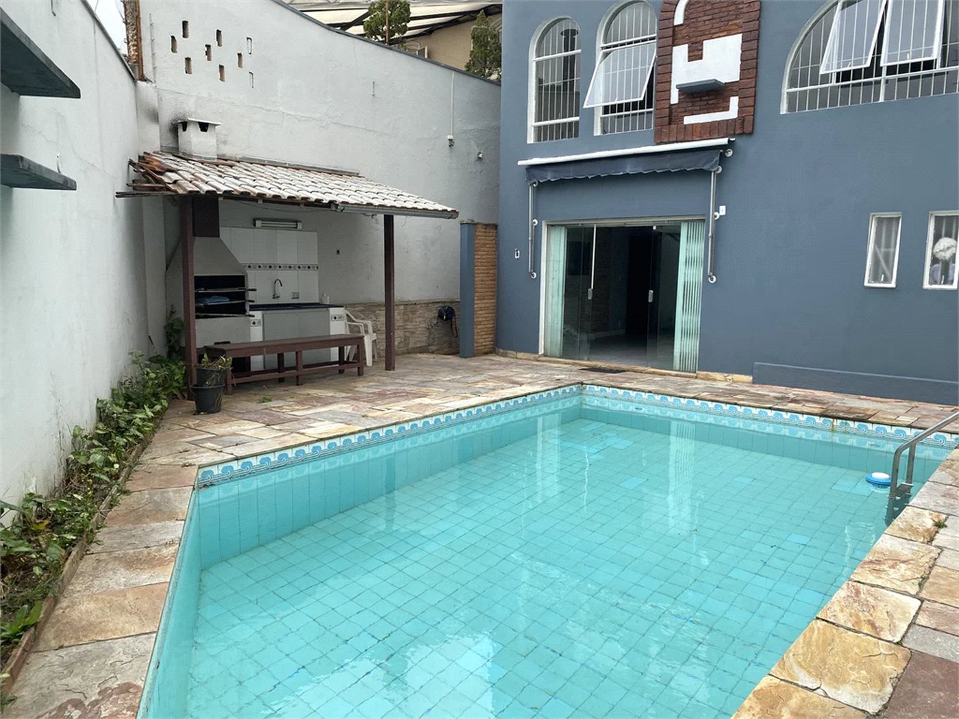 Casa à venda com 3 suítes em Jardim Leonor, São Paulo, SP