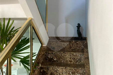 Apartamento à venda com 3 quartos, sendo 1 suíte,  em Vila Suzana, São Paulo, SP