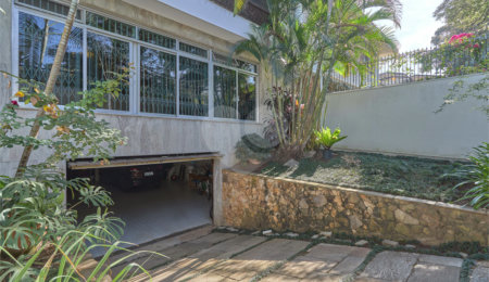 Casa à venda com 4 quartos, sendo 2 suítes, em Brooklin, São Paulo, SP