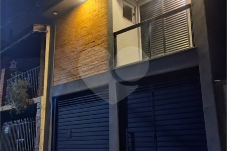 Belíssimo Sobrado com 3 Quartos e 135m² A/C à Venda no Jardim Alvinópolis - Atibaia