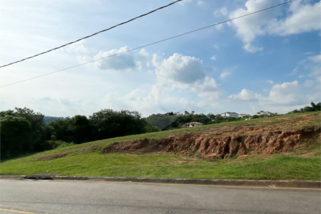 Terreno a venda no Condomínio Residencial Santa Isabel