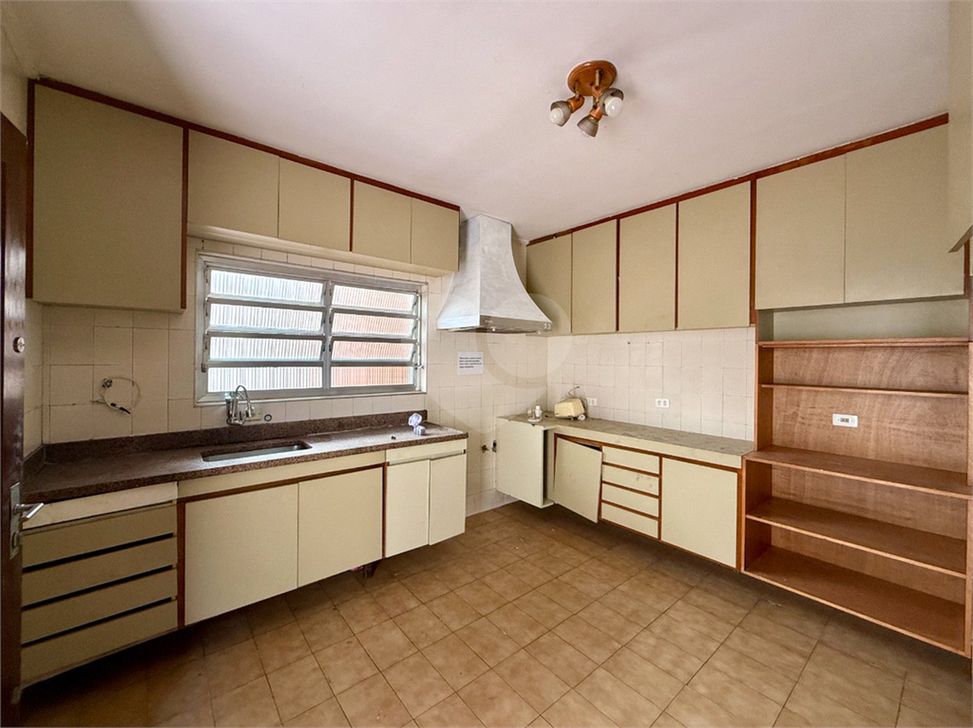 Sobrado à venda com 3 quartos, sendo 1 suíte, em Campo Belo, São Paulo, SP