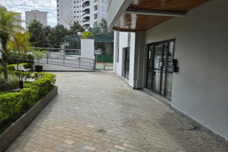 Apartamento à venda com 3 quartos, sendo 1 suíte, em Vila Andrade, São Paulo - SP