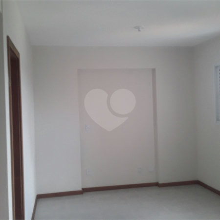 Apartamento no Condomínio Via Campus.