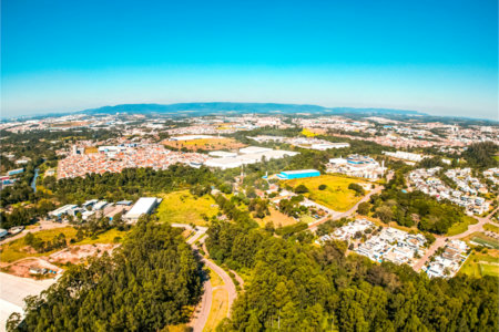 Sobrado à venda em Itupeva – 421,80 m² de terreno – 254,28 m² de área construída – 3 dormitórios – 4 banheiros – 4 vagas de garagem