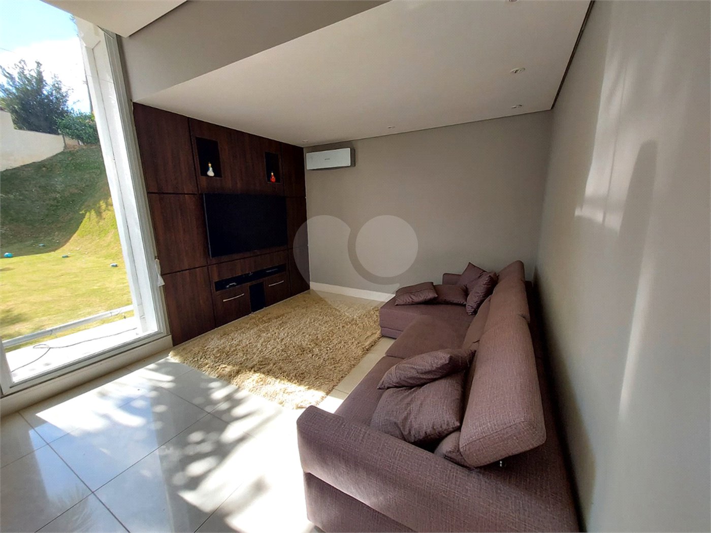 Casa à venda ou para alugar com 4 suítes no condomínio Jardim Primavera, Louveira - SP