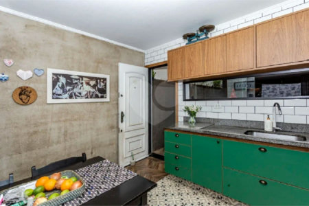 Casa à venda com 3 quartos, sendo 1 suíte,  em Vila Mascote, São Paulo, SP