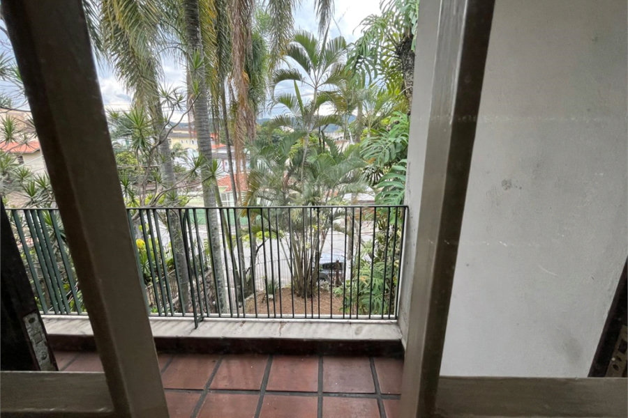 Sobrado à venda com 5 quartos, sendo 1 suíte, em Palmas do Tremembé, São Paulo, SP