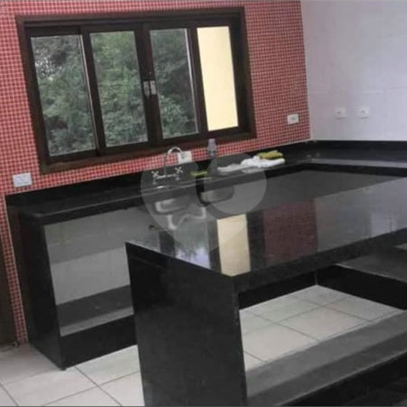Casa à venda com 4 quartos, sendo 3 suítes,  em Cerâmica, São Caetano do Sul, SP