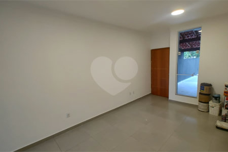 Casa de Vila à venda com 2 suítes em Jardim Regente, Sorocaba, SP