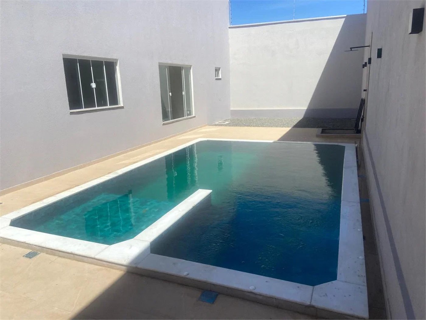 Casa à venda com 3 suítes em Açucena, Balsas, MA