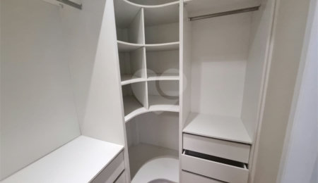 Sobrado à venda com 3 quartos, sendo 1 suíte,  em Jardim Belizário, Cotia, SP