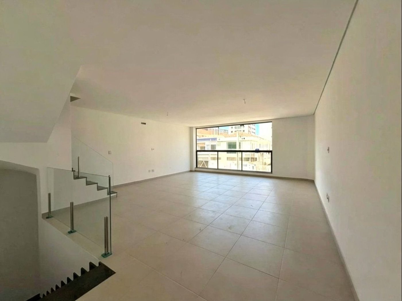 Sobreposta Alta à Venda na Aparecida em Santos | 3 Suítes | Piscina | Salão de Festas | 2 Vagas | 202 m²