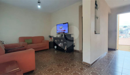 Sobrado à venda com 2 quartos em Tremembé, São Paulo, SP