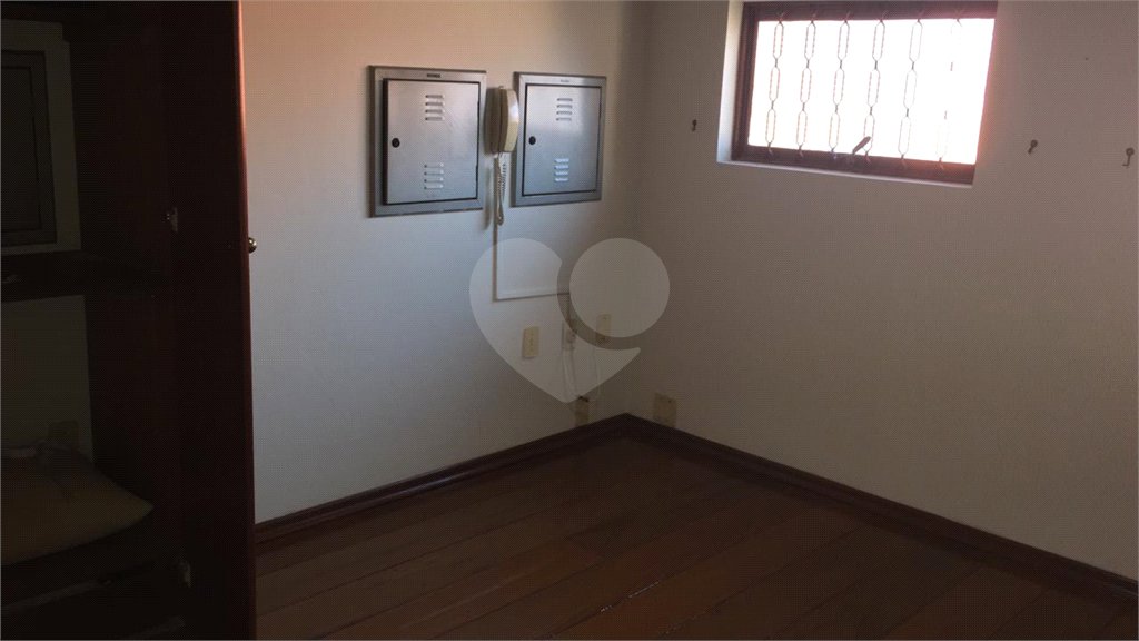Sobrado à venda com 6 quartos, sendo 3 suítes, em Jardim Refúgio, Sorocaba, SP