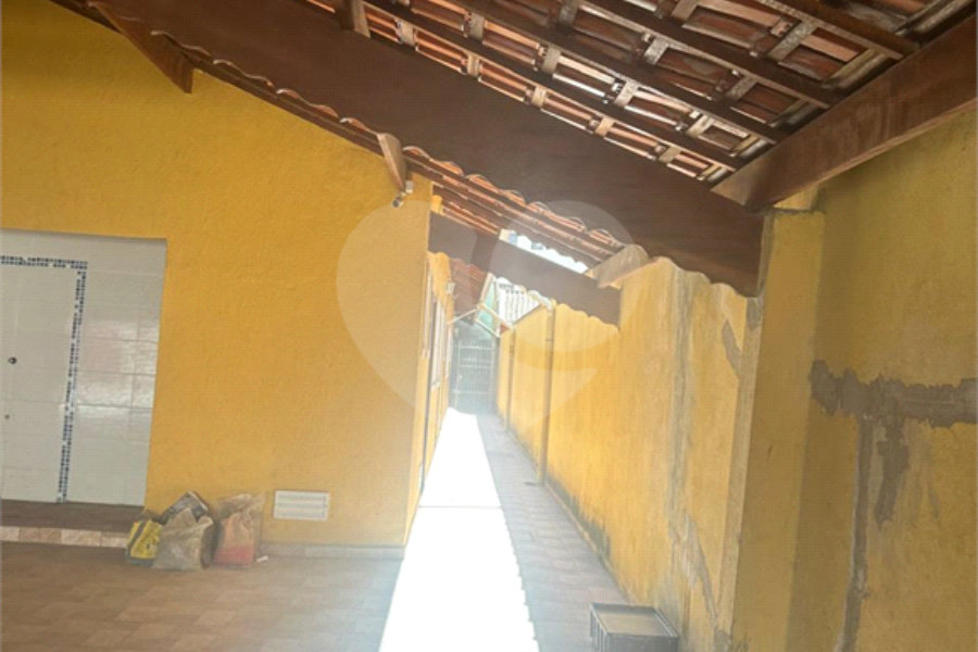 Casa à venda com 1 quarto em Tupi, Praia Grande, SP
