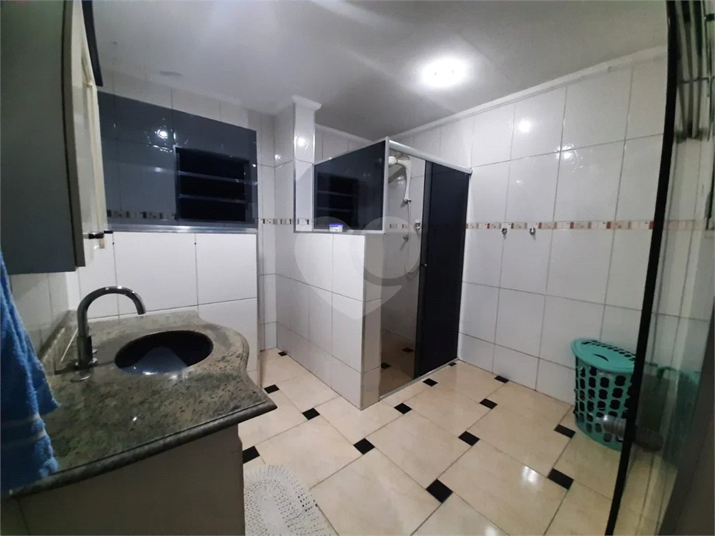 Sobrado à venda com 4 quartos, sendo 1 suíte, em Tremembé, São Paulo, SP