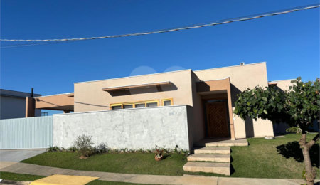 Casa à venda com 2 suítes no condomínio Mirante dos Ipês, Salto - SP