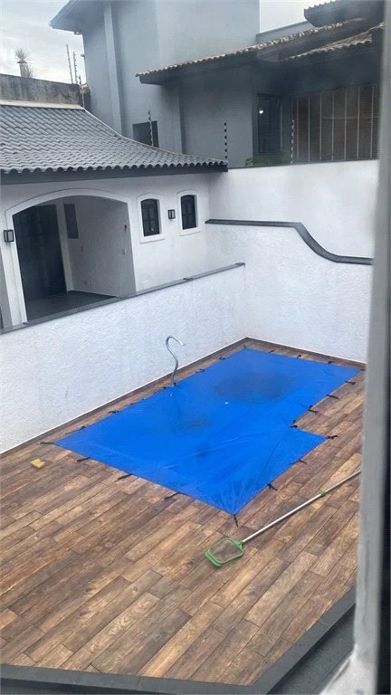 Sobrado à venda com 4 suítes em Parque dos Príncipes, São Paulo, SP