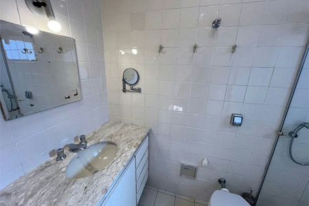Apartamento com 4 dormitórios à venda, 259 m² por R$ 900.000,00 - Jardim Três Marias - Guarujá/SP