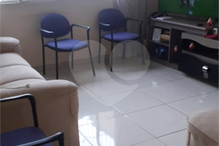 Casa à venda com 7 quartos, sendo 1 suíte, em Aliança, Osasco, SP