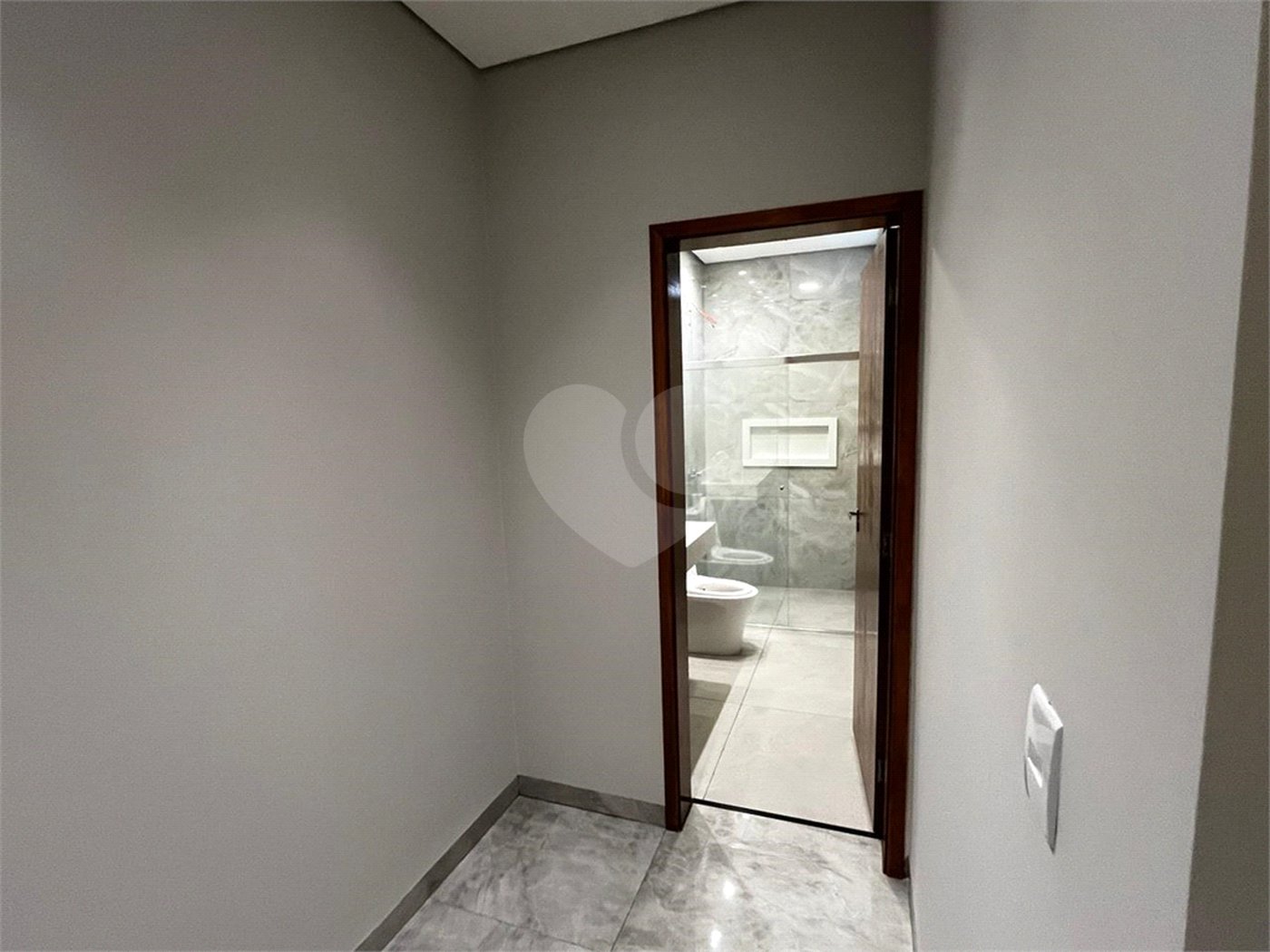 Casa à venda com 3 quartos, sendo 1 suíte,  no condomínio Reserva Ipanema I, Sorocaba - SP