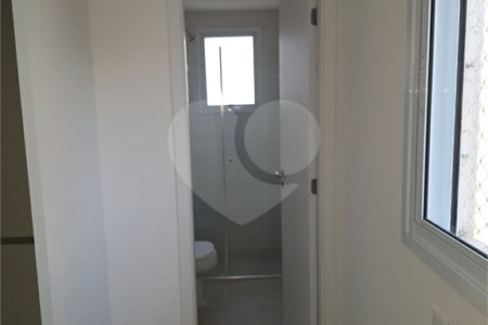 Apartamento à venda com 3 suítes em Vila Anastácio, São Paulo, SP