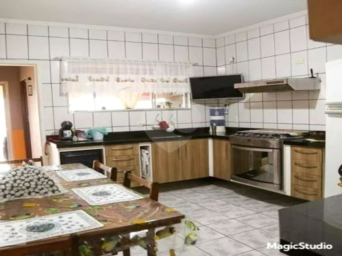 Casa com 120m² , 4 dormitórios , sendo 1 suíte , 3 vagas de garagem , à venda no Jabaquara.