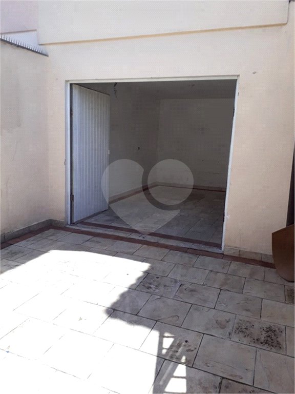 Sobrado com 3 Quartos e 3 banheiros à Venda, 180 m² por R$ 680.000