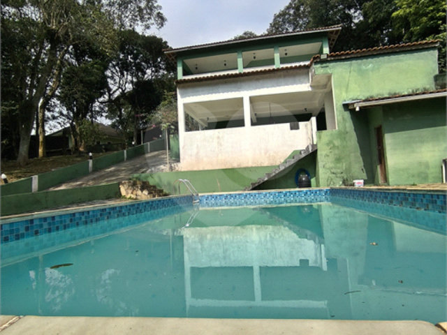 Sobrado à venda ou para alugar com 4 suítes em Serra da Cantareira, Mairiporã, SP