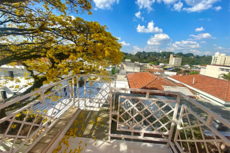 Casa à venda com 4 quartos, sendo 3 suítes, em Jardim Maia, Guarulhos, SP