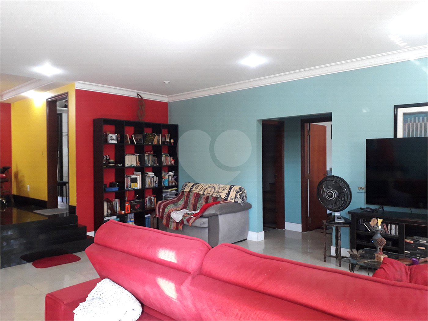 Sobrado à venda com 4 quartos, sendo 1 suíte, em Vila Constança, São Paulo, SP