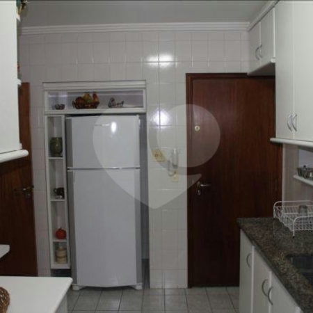 Apartamento à venda com 3 quartos, sendo 1 suíte,  em Fazenda Morumbi, São Paulo, SP