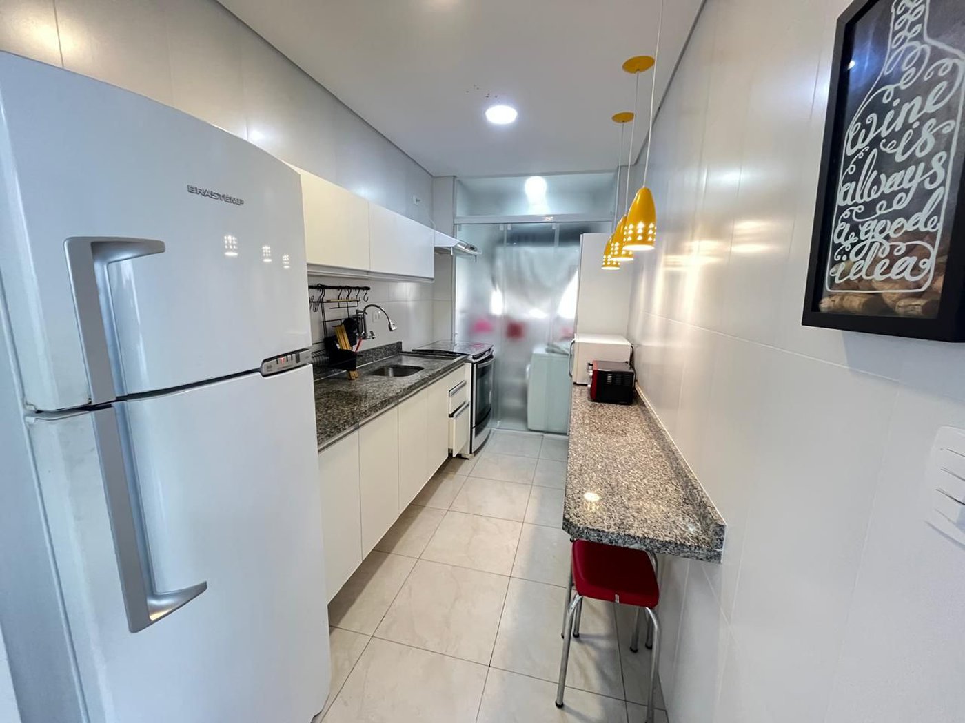 Oportunidade em Pitangueiras! Apartamento de 2 Dormitórios a Poucos Passos da Praia