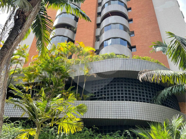 Apartamento à venda com 3 quartos, sendo 1 suíte,  em Morumbi, São Paulo, SP