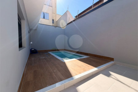 Casa à venda com 5 quartos, sendo 4 suítes, em Vila Rosália, Guarulhos, SP