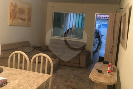 Sobrado à venda com 3 quartos, sendo 1 suíte, em Jardim Ana Rosa, São Paulo, SP
