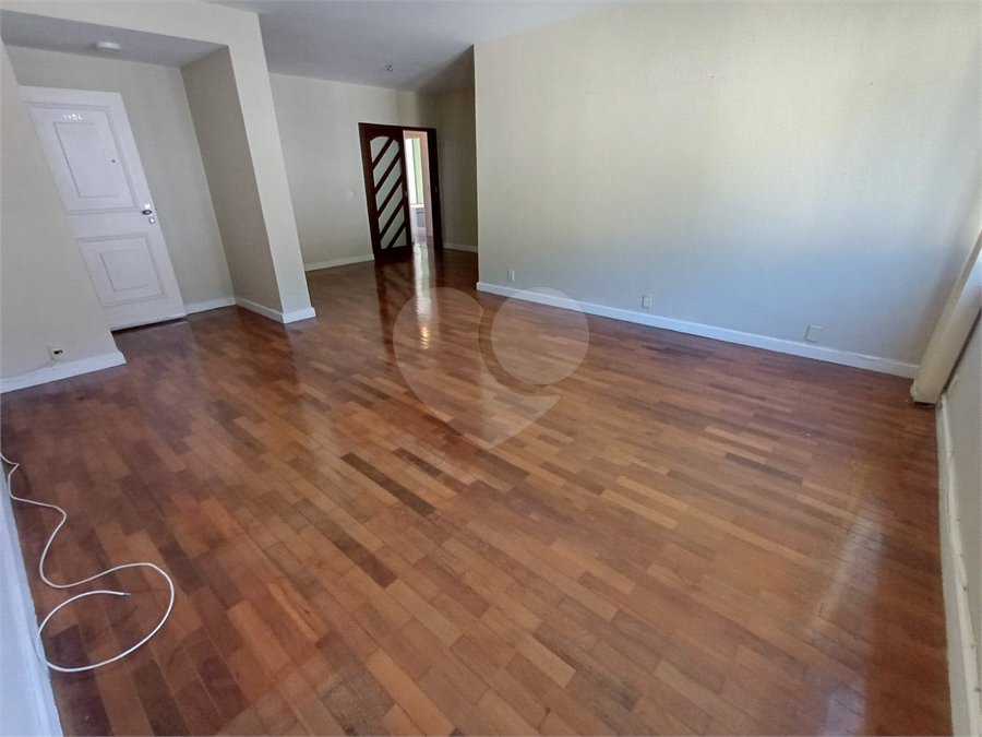 Apartamento à venda com 4 quartos, sendo 1 suíte, em Tijuca, Rio de Janeiro, RJ