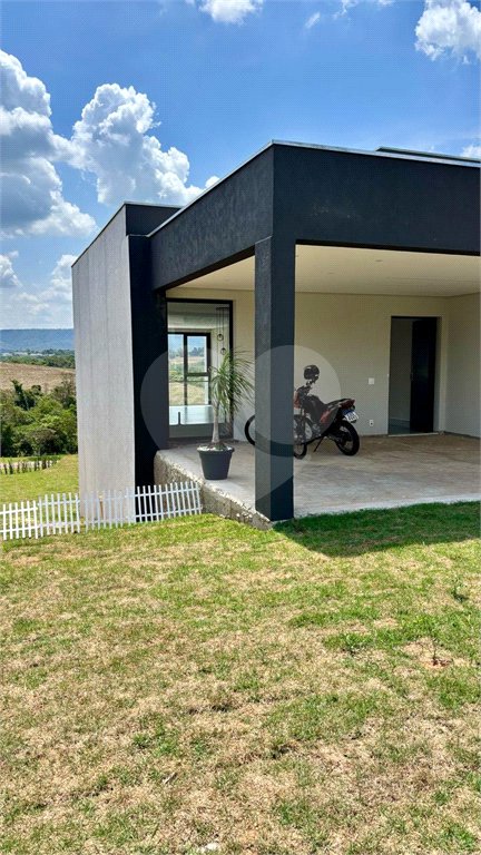 Casa à venda com 4 suítes no condomínio Village Ipanema 1, Araçoiaba da Serra - SP