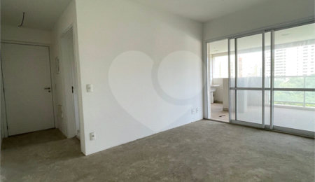 Apartamento à venda com 3 quartos, sendo 1 suíte,  em Aclimação, São Paulo, SP