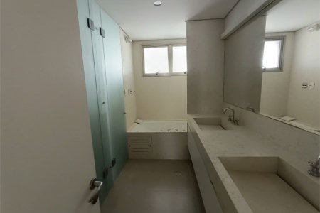 Apartamento à venda ou para alugar com 3 suítes em Pinheiros, São Paulo, SP