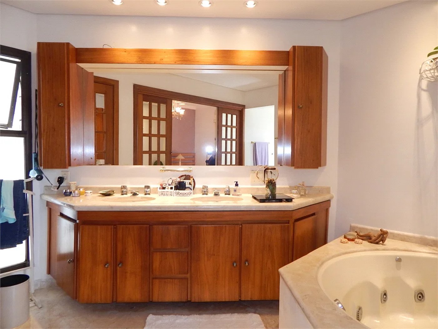 Apartamento à venda com 4 quartos, sendo 3 suítes, em Paraíso do Morumbi, São Paulo, SP