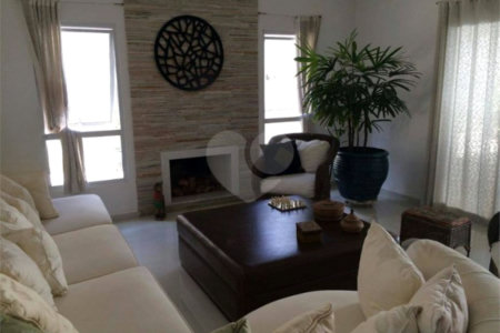 Casa à venda com 3 suítes no condomínio Residencial Jardim Paulista I, Vinhedo - SP
