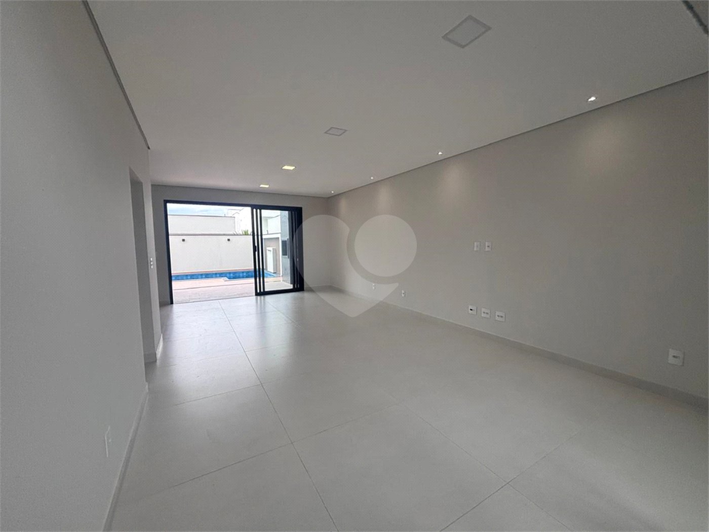 Casa à venda com 3 suítes no condomínio Campos do Conde I e II, Sorocaba - SP